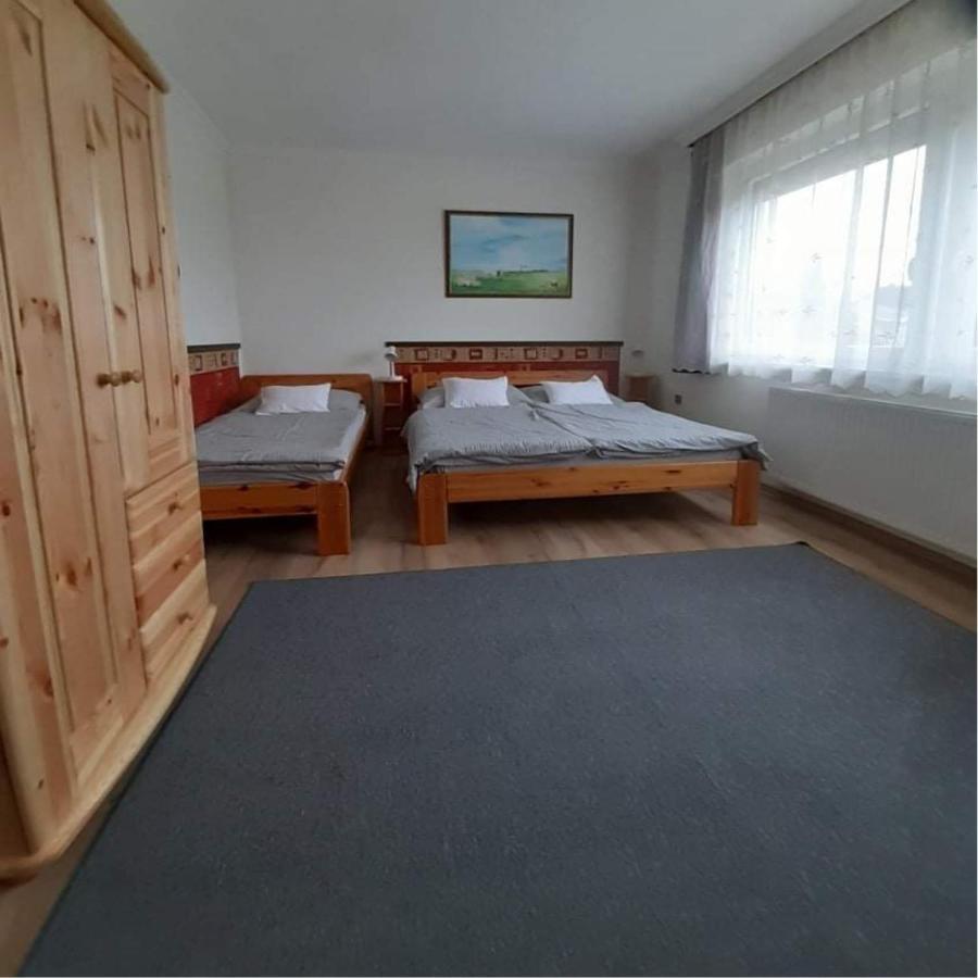 Hotel Pegazus Vendégház Hajdúszoboszló Exterior foto