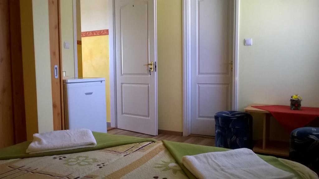 Hotel Pegazus Vendégház Hajdúszoboszló Exterior foto